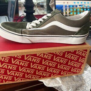 Grape Leaf/True White Vans